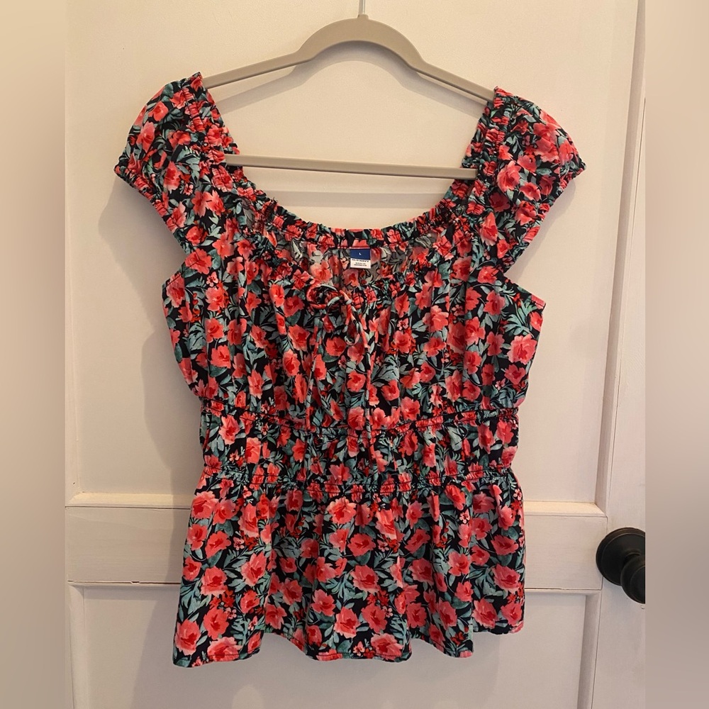 Women's Floral Peasant Style Top
